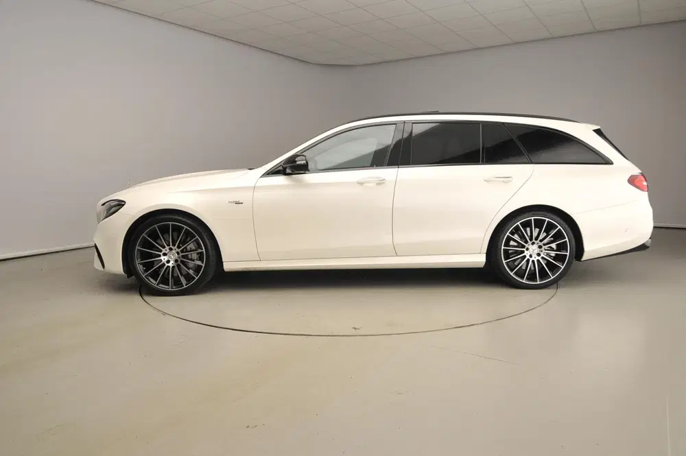 Mercedes-Benz E-Klasse AMG 53 4MATIC uit 2020, foto 2