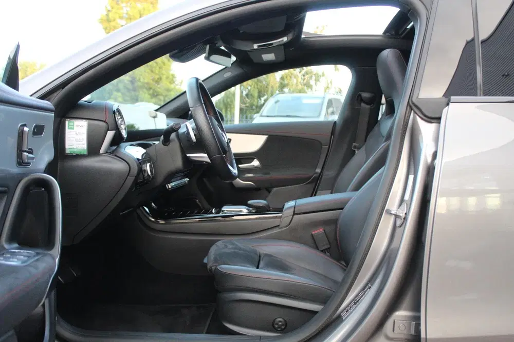Mercedes-Benz CLA Mercedes CLA-klasse 200 AMG uit 2021, foto 12