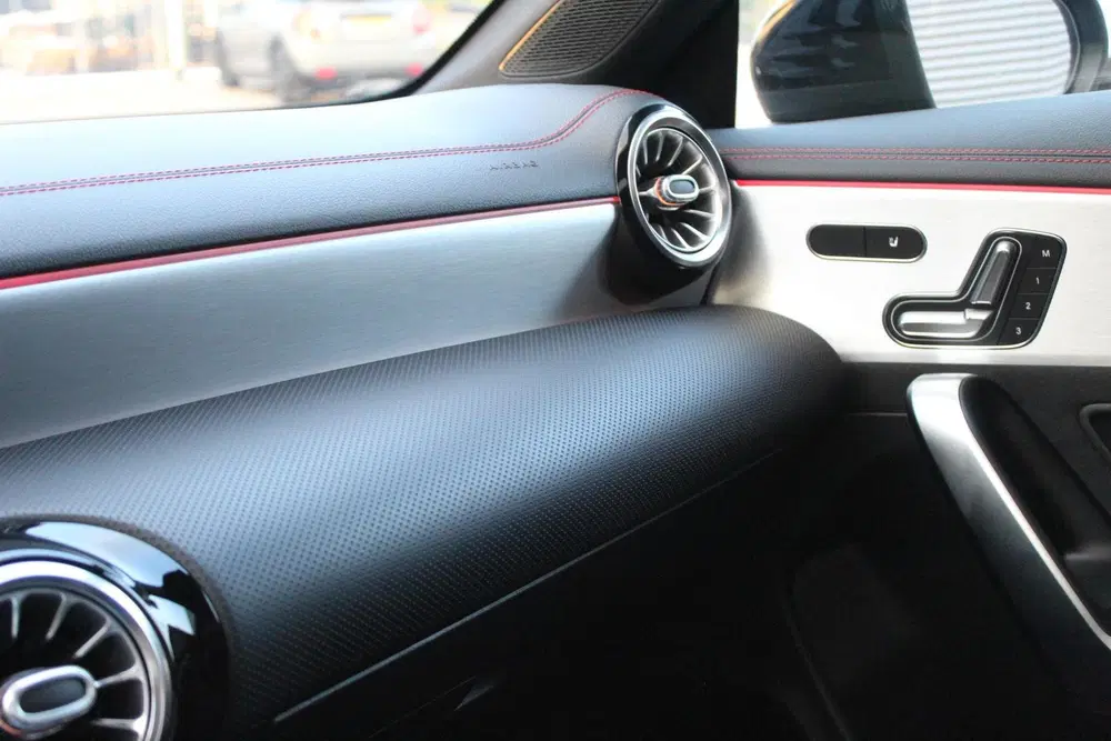 Mercedes-Benz CLA Mercedes CLA-klasse 200 AMG uit 2021, foto 14