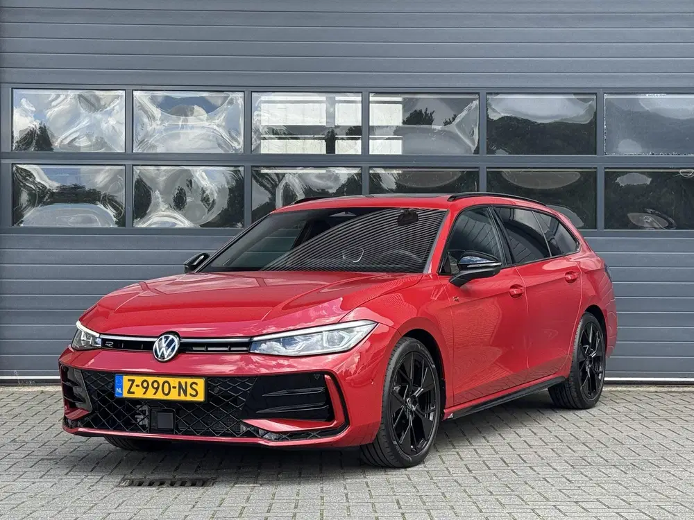 Volkswagen Passat 1.5 eTSI R-LINE BUSINESS I WINTERP uit 2024