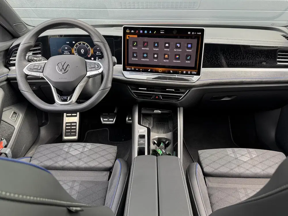 Volkswagen Passat 1.5 eTSI R-LINE BUSINESS I WINTERP uit 2024, foto 7