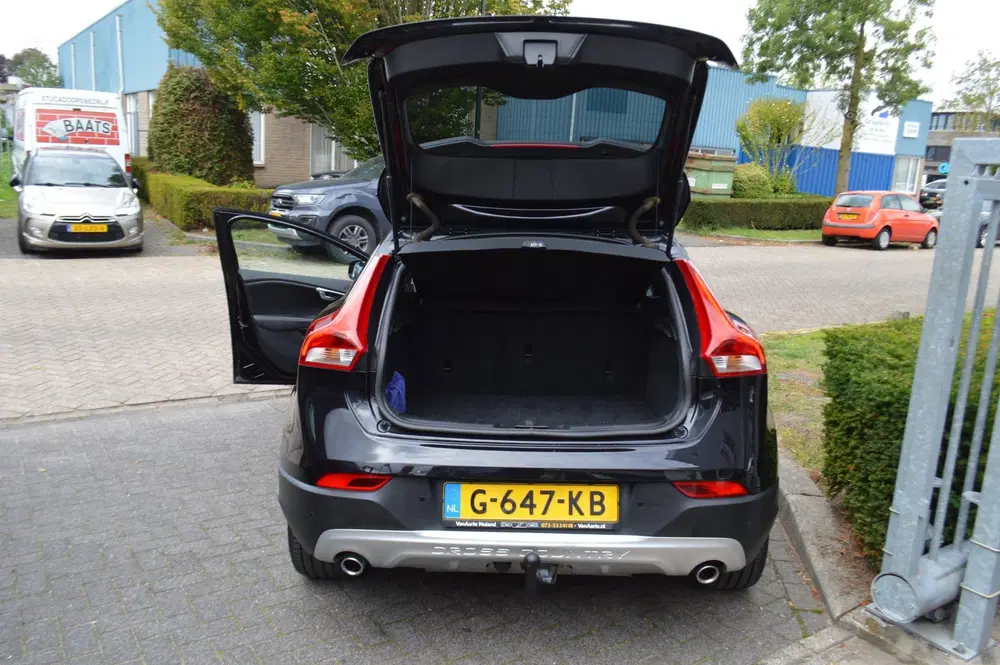 Volvo V40 Cross Country 1.5 T3 Polar+ Luxury NL-auto uit 2019, foto 14