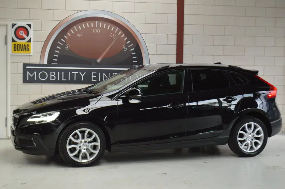 Volvo V40 Cross Country 1.5 T3 Polar+ Luxury NL-auto uit 2019, foto 3