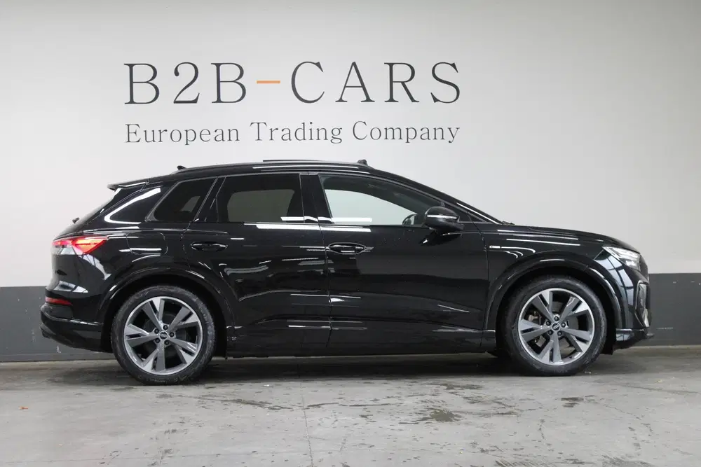 Audi Q4 e-tron 40 S Competition 77 kWh uit 2021, foto 3
