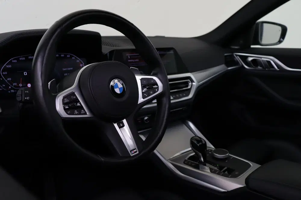 BMW 4-serie Coupé M440i xDrive High Executive Automaat uit 2022, foto 3