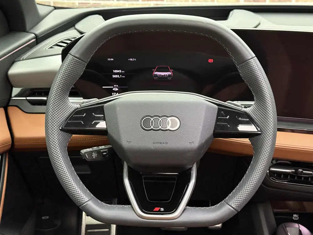 Audi Q6 e-tron Launch edition 83 kWh uit 2025, foto 10