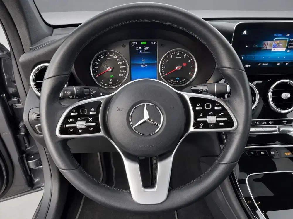 Mercedes-Benz GLC 300e 4MATIC uit 2022, foto 9