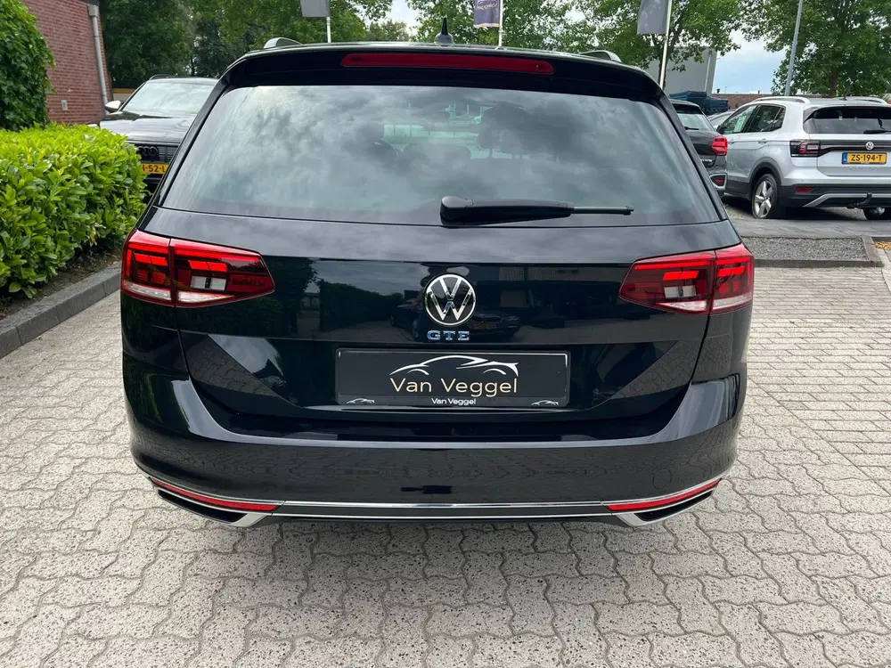 Volkswagen Passat 1.4 TSI PHEV GTE virtual cockpit uit 2022, foto 12