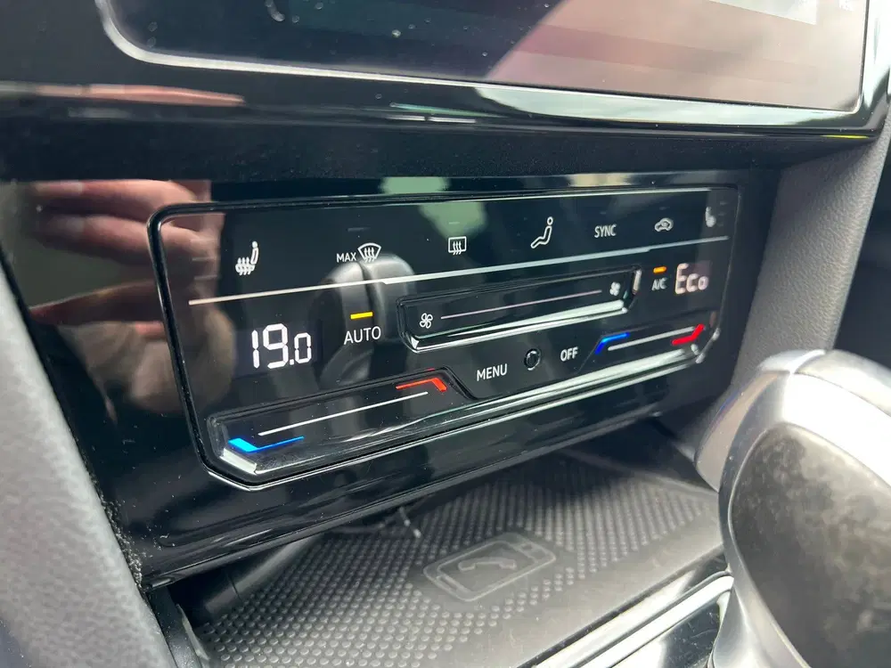 Volkswagen Passat 1.4 TSI PHEV GTE virtual cockpit uit 2022, foto 15