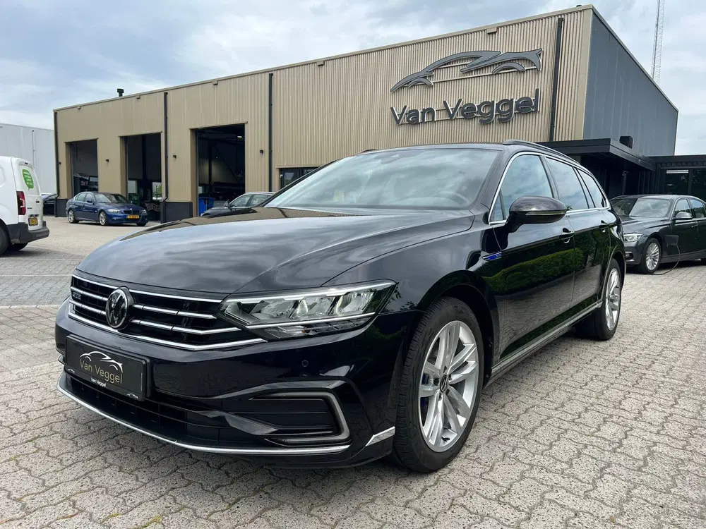 Volkswagen Passat 1.4 TSI PHEV GTE virtual cockpit uit 2022, foto 7