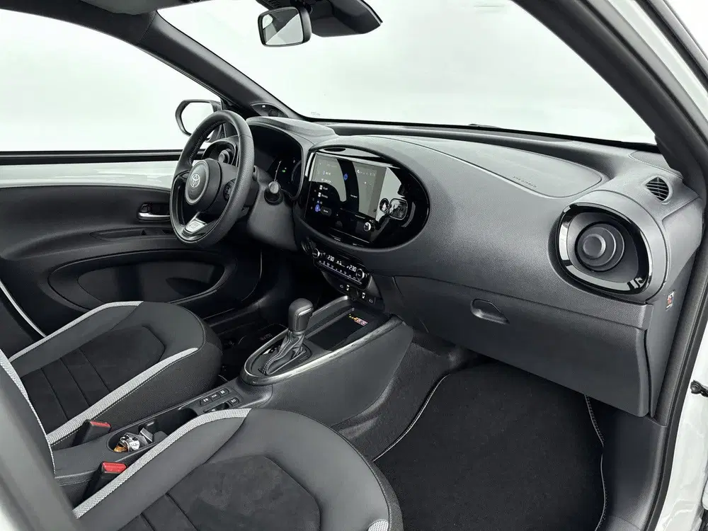 Toyota Aygo X Hybrid 115 GR Sport uit 2026, foto 6