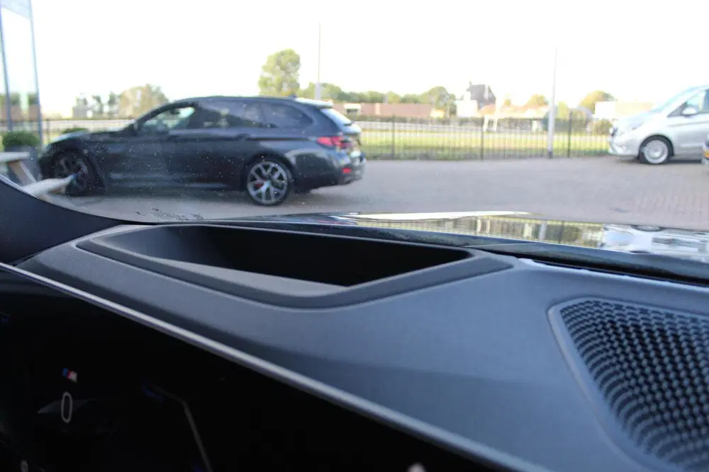 BMW 3-serie 320e M-pakket uit 2023, foto 12