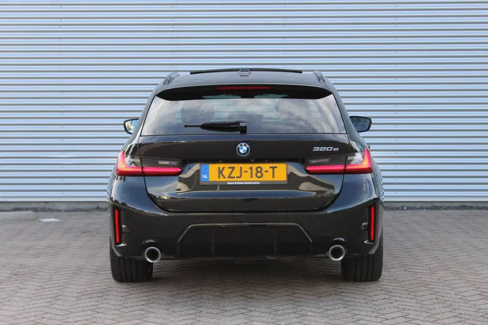 BMW 3-serie 320e M-pakket uit 2023, foto 7