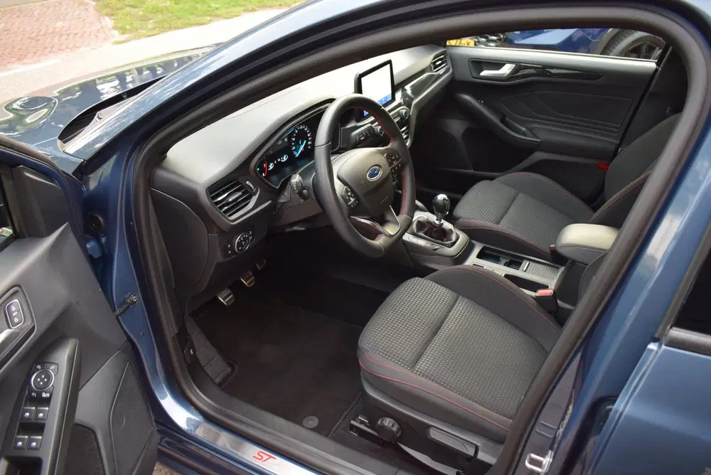 Ford Focus PK EcoBoost Hybrid ST Line X Business C uit 2020, foto 11