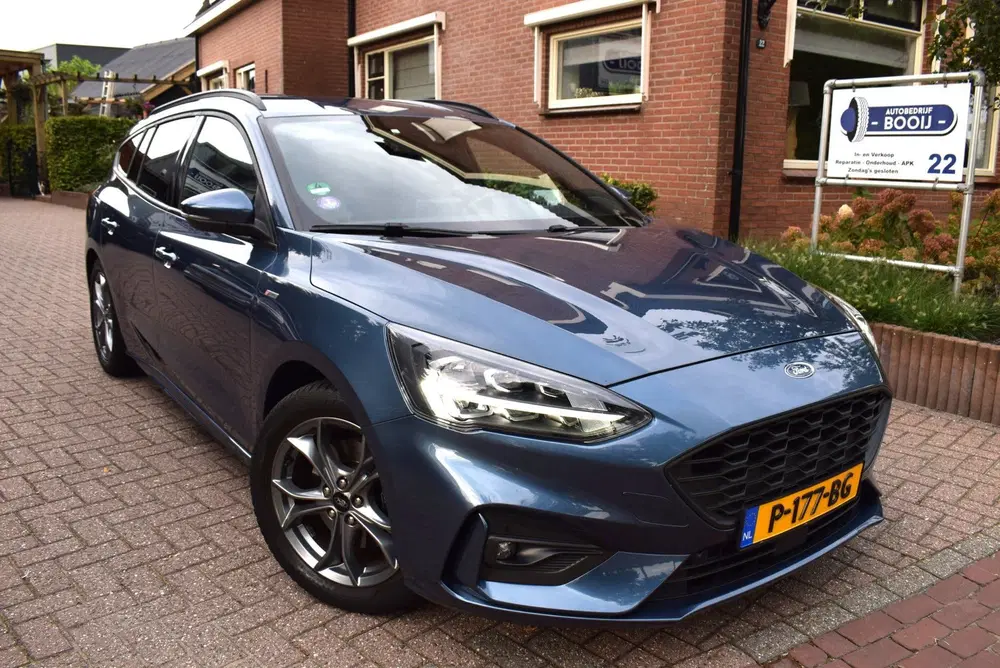 Ford Focus PK EcoBoost Hybrid ST Line X Business C uit 2020, foto 2