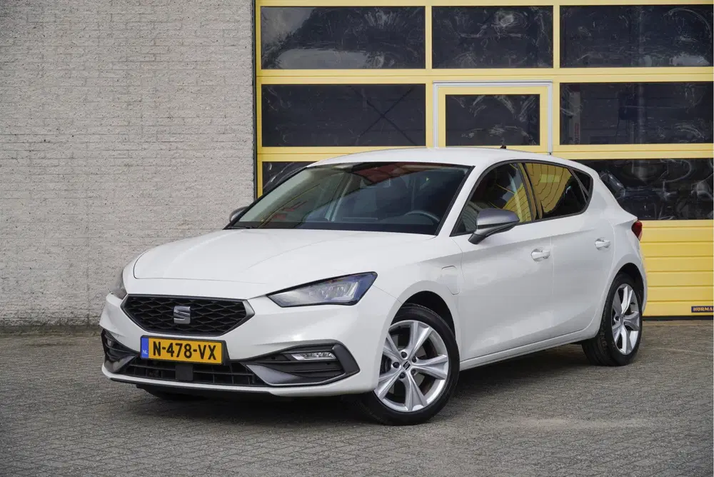 SEAT Leon 1.4 TSI 150PK Automaat eHybrid PHEV FR Bus uit 2021