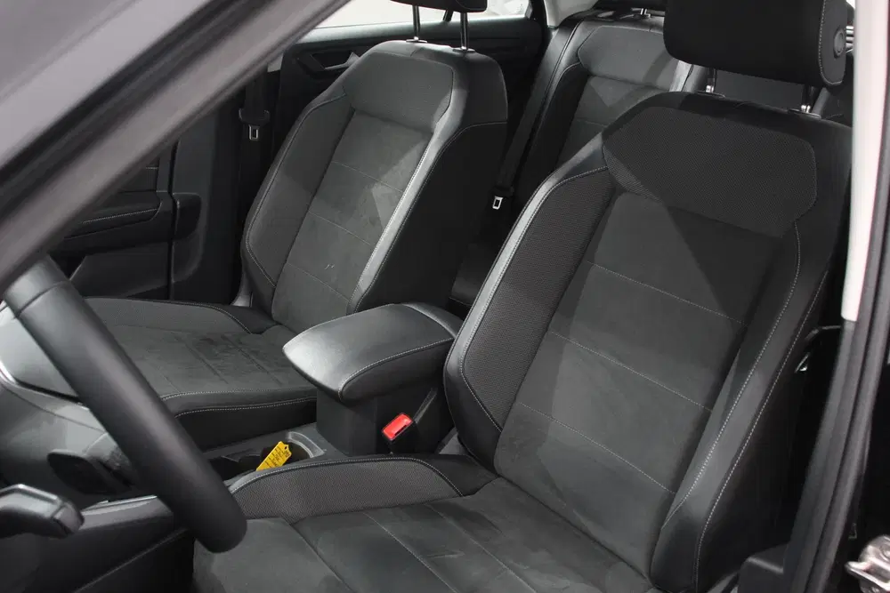 Volkswagen T-Roc 1.5 TSI 150pk Automaat Style Navigatie App uit 2023, foto 10
