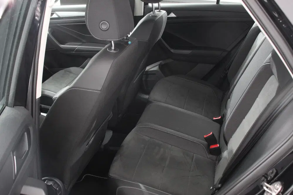 Volkswagen T-Roc 1.5 TSI 150pk Automaat Style Navigatie App uit 2023, foto 11