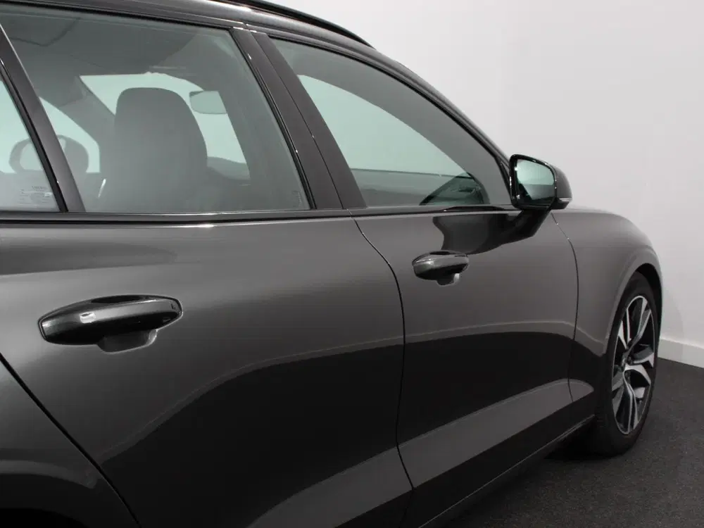 Volvo V60 2.0 B4 R-Design Navigatie Camera Climate C uit 2022, foto 12