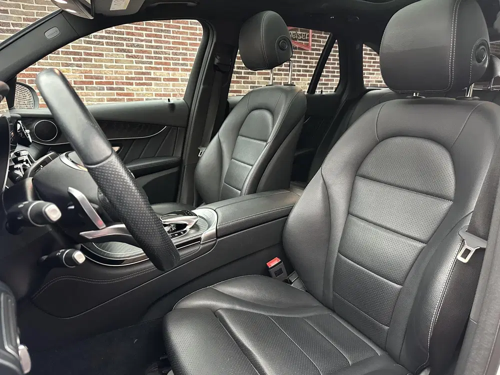 Mercedes-Benz GLC 250 4MATIC Business Solution AMG NL uit 2019, foto 13