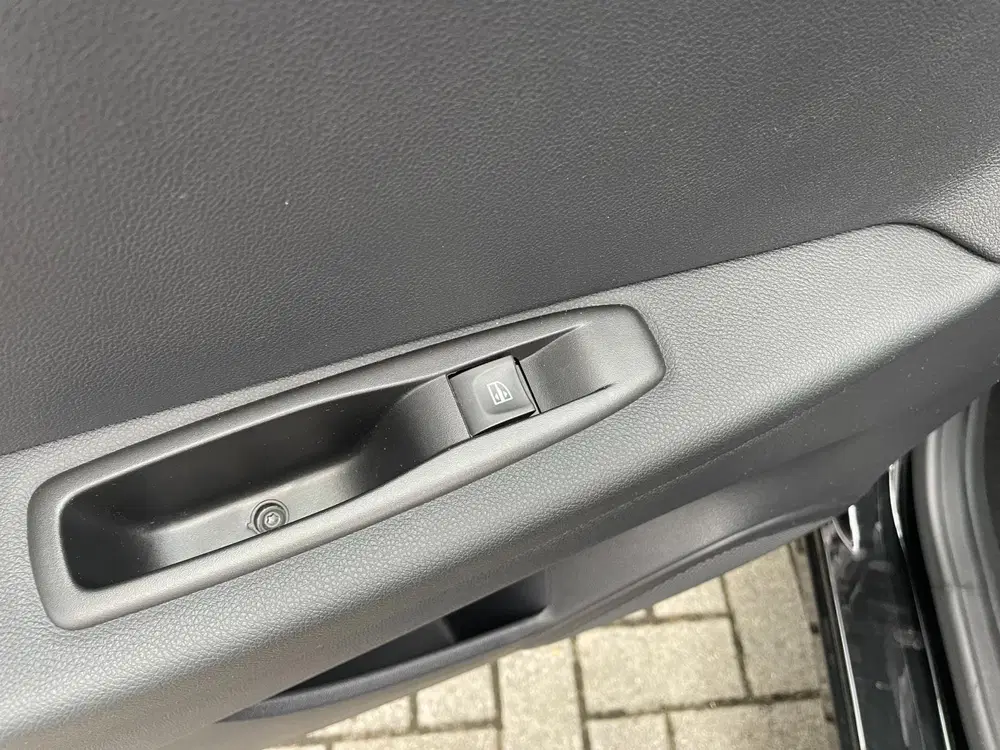 Renault Captur 1.3 TCe 130 Zen uit 2019, foto 12