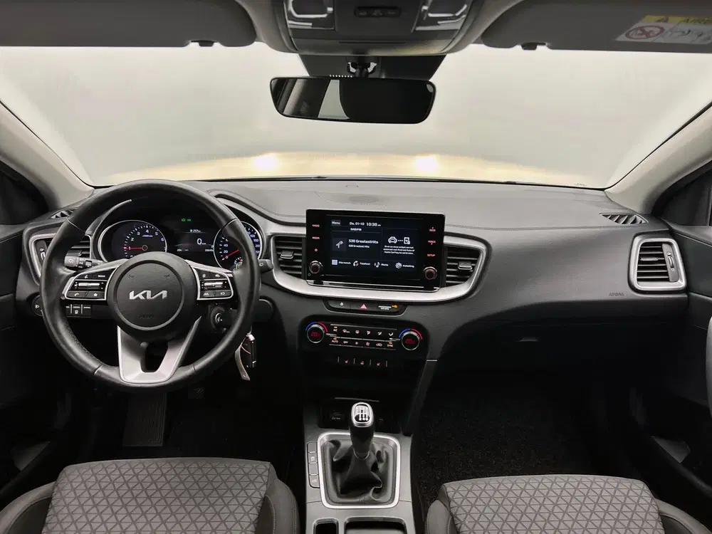 Kia Ceed 1.0 T-GDi DynamicLine uit 2023, foto 2