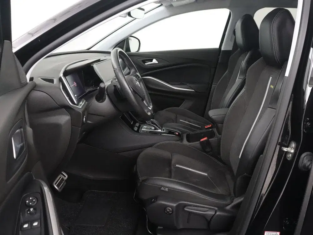Opel Grandland 1.6 Turbo Plug-In GSE 300PK Hybrid4 4x4 uit 2023, foto 4