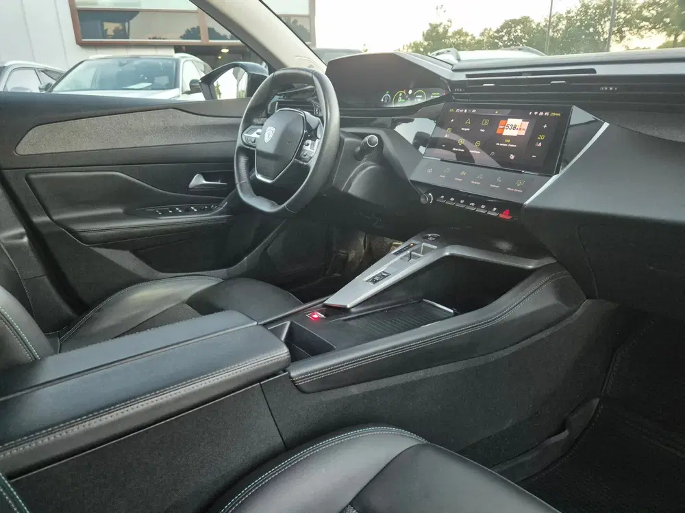 Peugeot 308 1.6 Plug-in Hybrid Allure uit 2023, foto 11