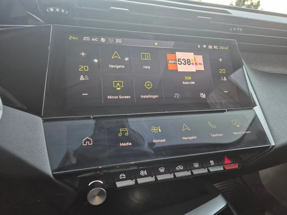 Peugeot 308 1.6 Plug-in Hybrid Allure uit 2023, foto 15