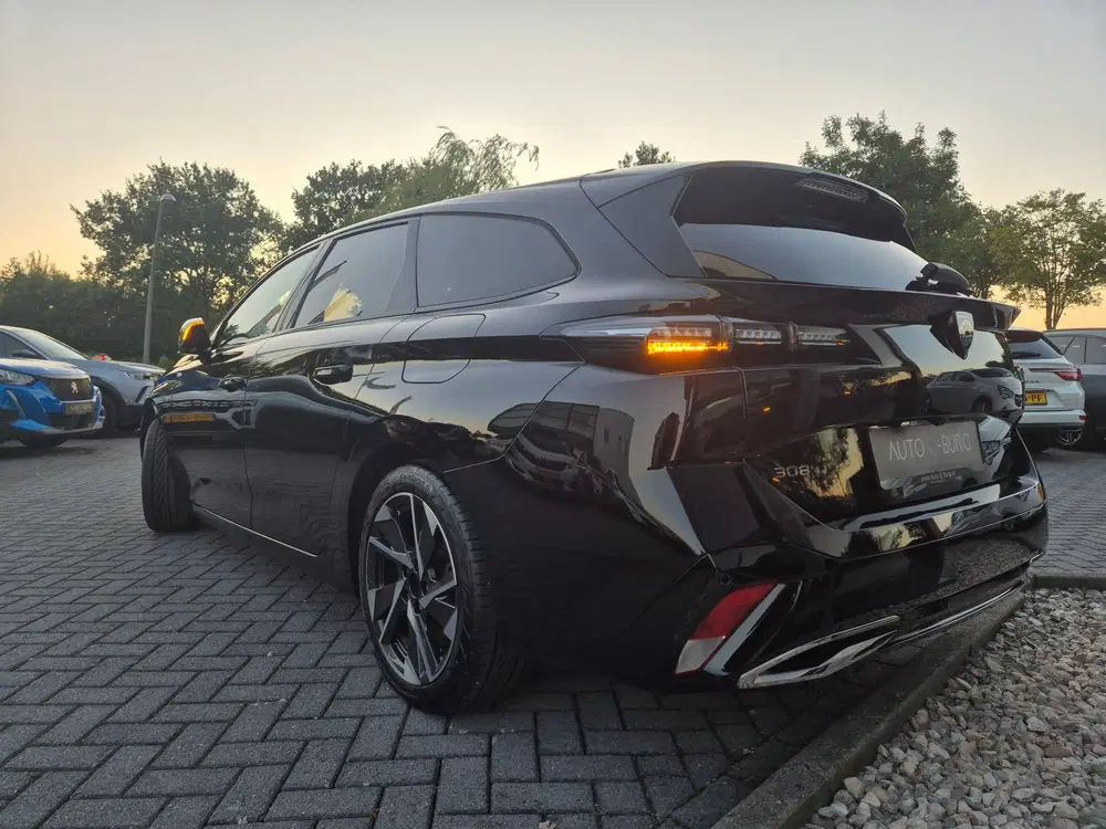 Peugeot 308 1.6 Plug-in Hybrid Allure uit 2023, foto 6