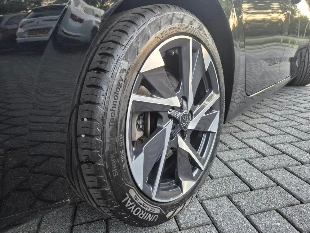 Peugeot 308 1.6 Plug-in Hybrid Allure uit 2023, foto 9