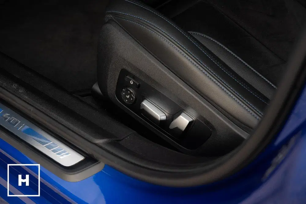 BMW 3-serie M340i xDrive Touring uit 2020, foto 9
