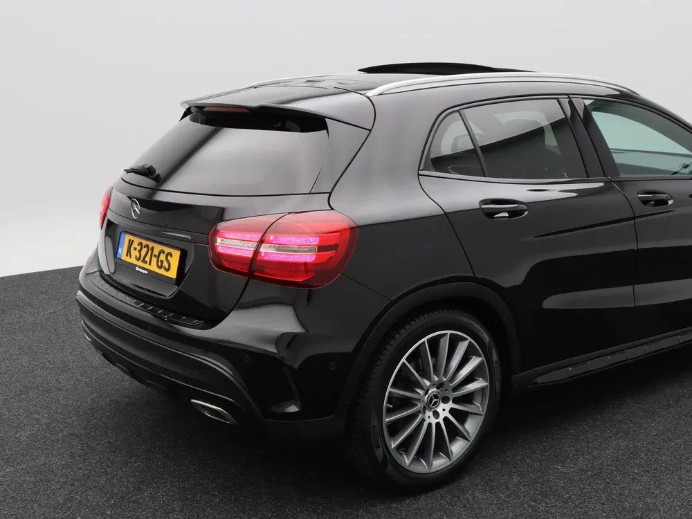 Mercedes-Benz GLA 250 4Matic 211 Pk Premium Plus uit 2019, foto 14