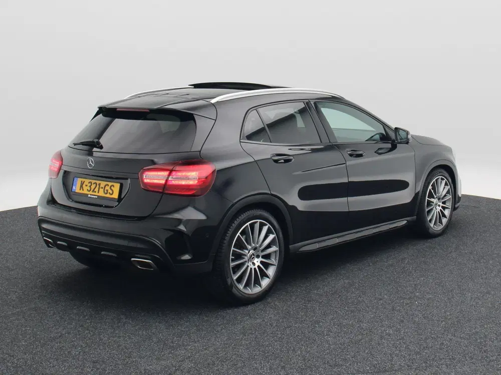Mercedes-Benz GLA 250 4Matic 211 Pk Premium Plus uit 2019, foto 2