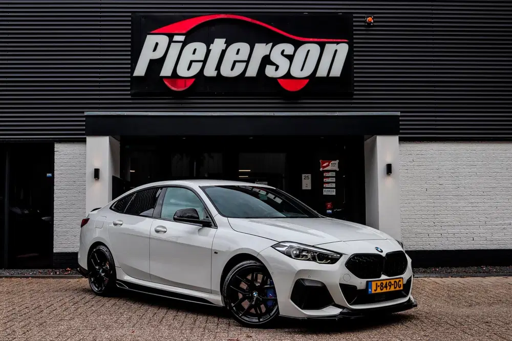 BMW 2-serie 2-serie Gran Coupé M235i xDrive DEALER OH uit 2019