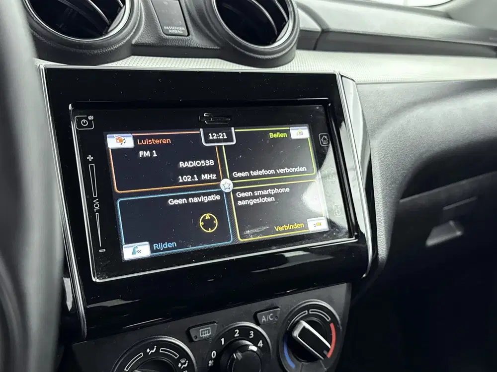 Suzuki Swift 1.2 Select GRATIS BOVAG AFLEVERPAKKET T.W. uit 2020, foto 6