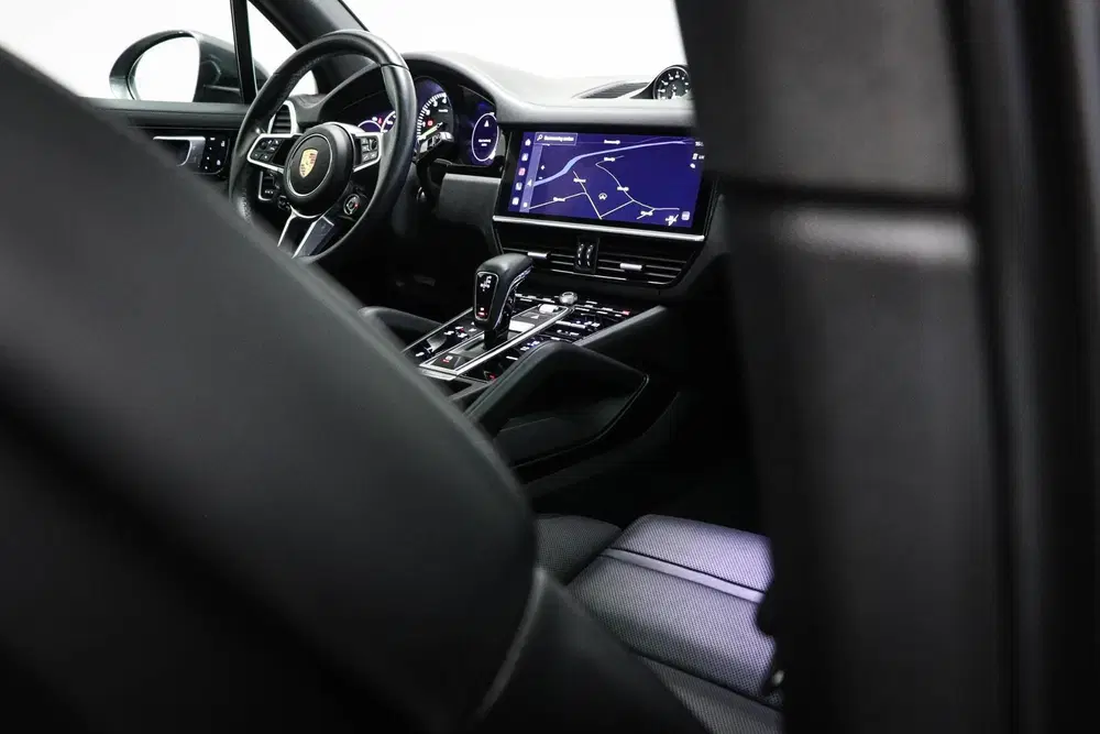 Porsche Cayenne 3.0 E-Hybrid Platinum Edition uit 2022, foto 15