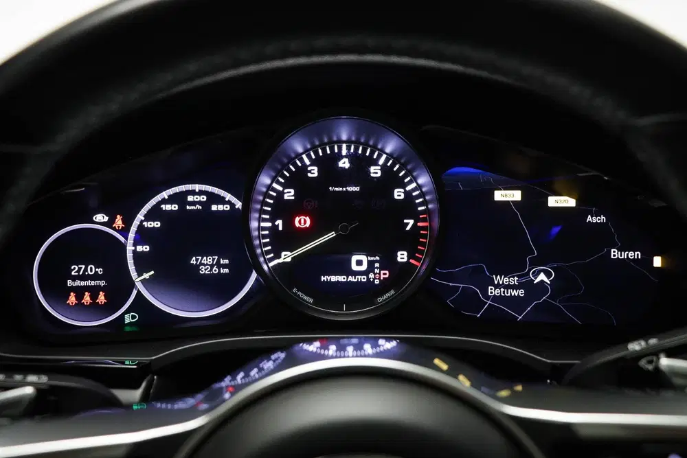 Porsche Cayenne 3.0 E-Hybrid Platinum Edition uit 2022, foto 4