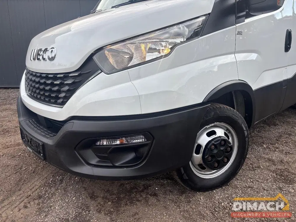 Iveco Daily Dubbellucht uit 2019, foto 11