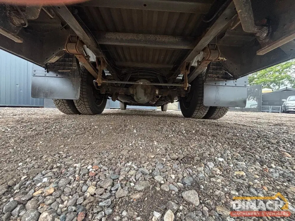 Iveco Daily Dubbellucht uit 2019, foto 15