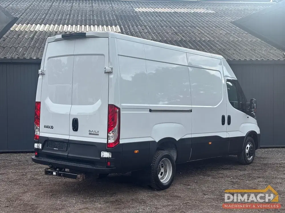 Iveco Daily Dubbellucht uit 2019, foto 2