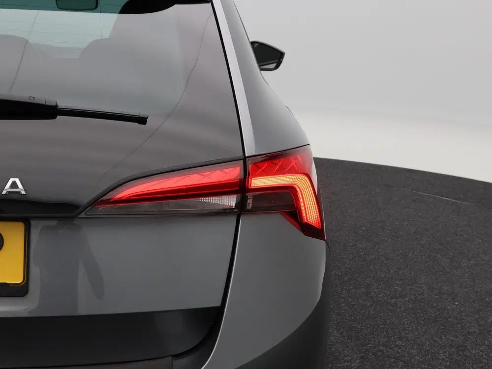 Skoda Scala 1.0 TSi 110 Pk Sport Business uit 2023, foto 13