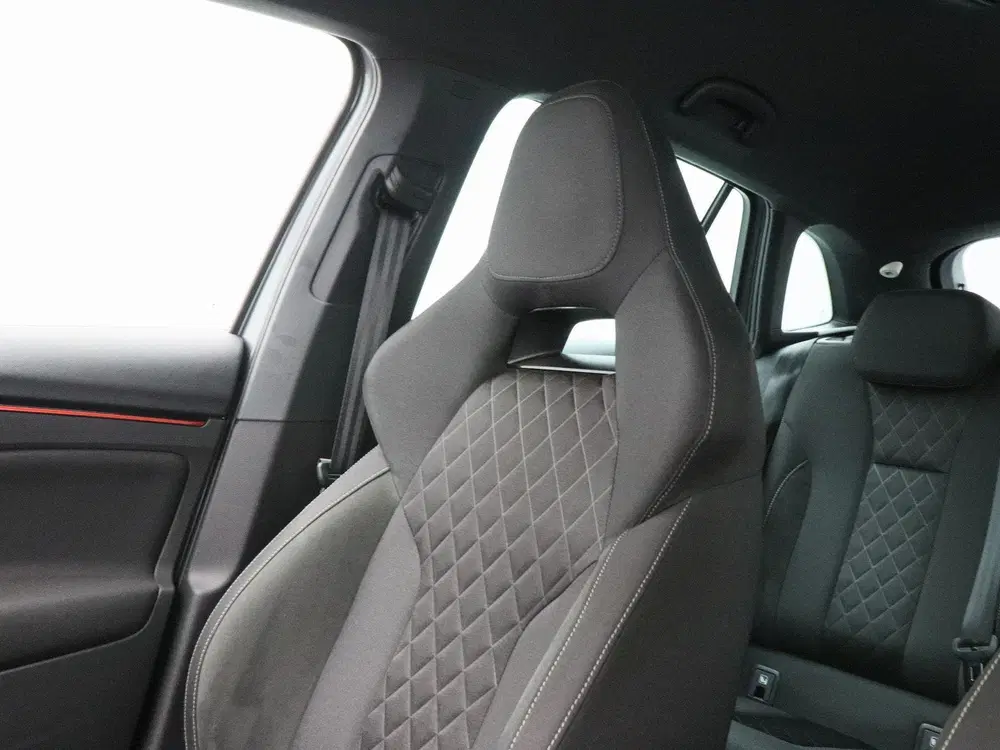 Skoda Scala 1.0 TSi 110 Pk Sport Business uit 2023, foto 14