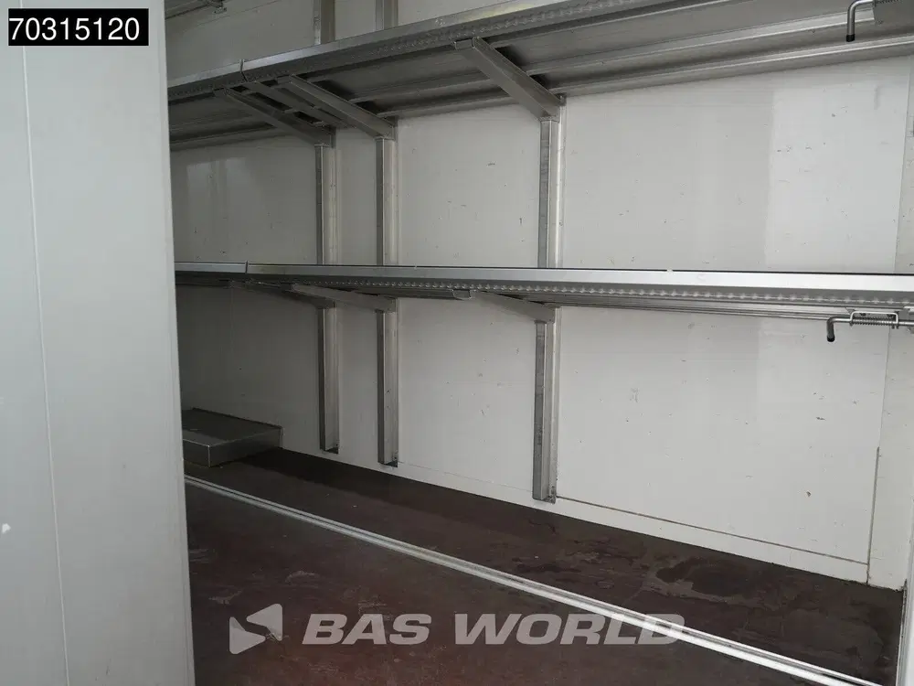 MAN TGE Bakwagen Verkoopwagen Foodtruck Meubelbak uit 2019, foto 12