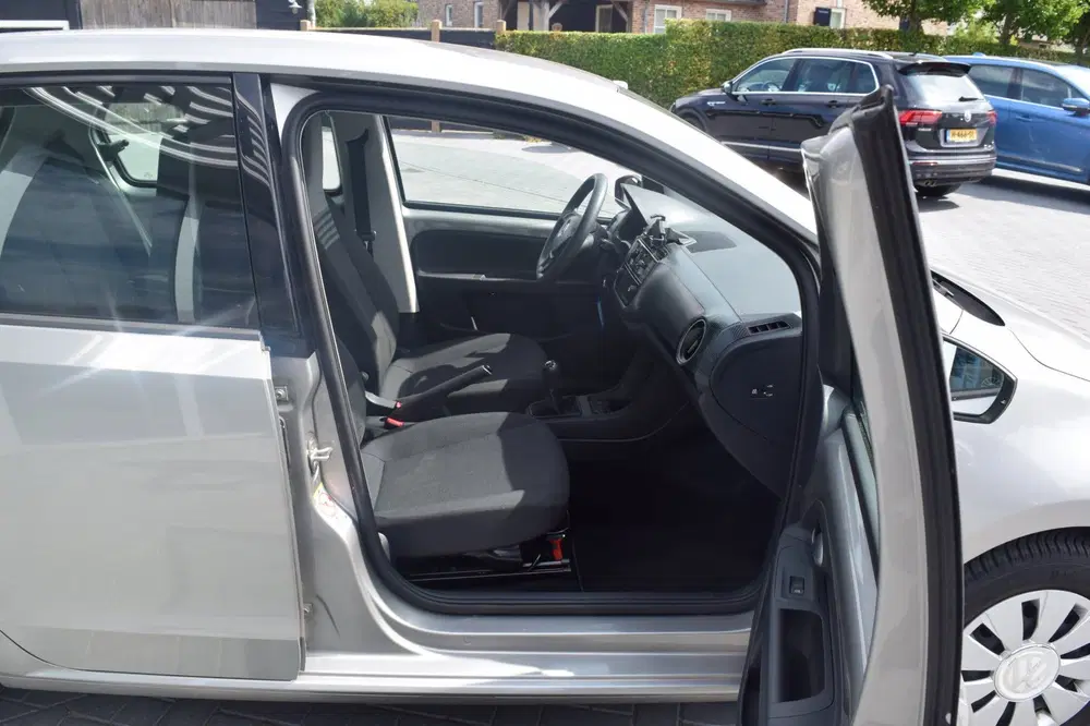 Volkswagen up! 1.0 BMT move up 30000km uit 2019, foto 11