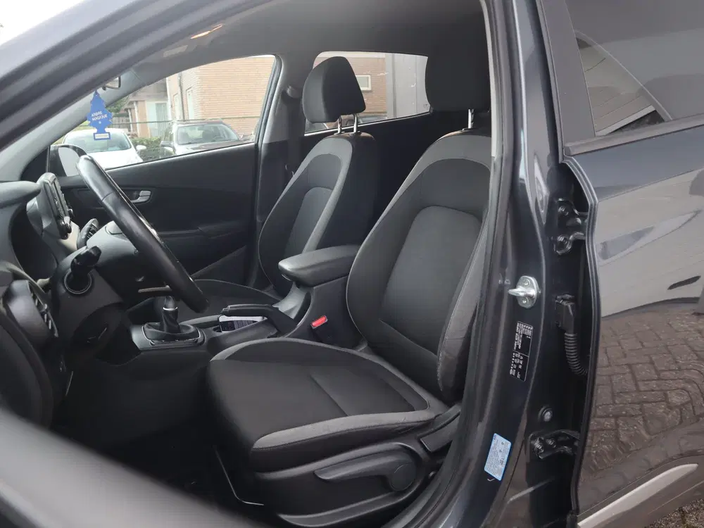 Hyundai KONA 1.0 T-GDI Comfort uit 2020, foto 6