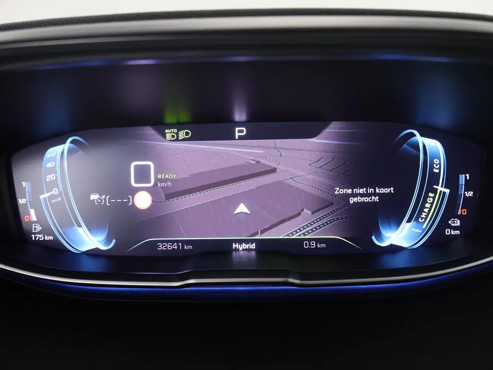 Peugeot 3008 1.6 HYbrid4 300 GT uit 2023, foto 12