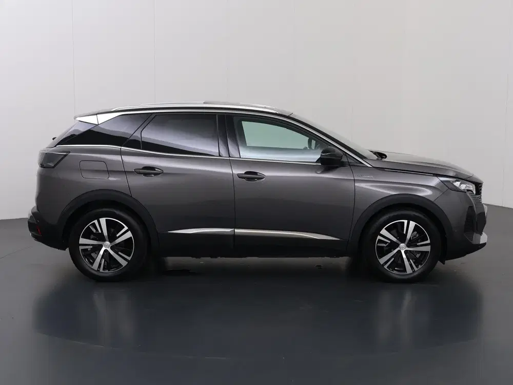Peugeot 3008 1.6 HYbrid4 300 GT uit 2023, foto 6