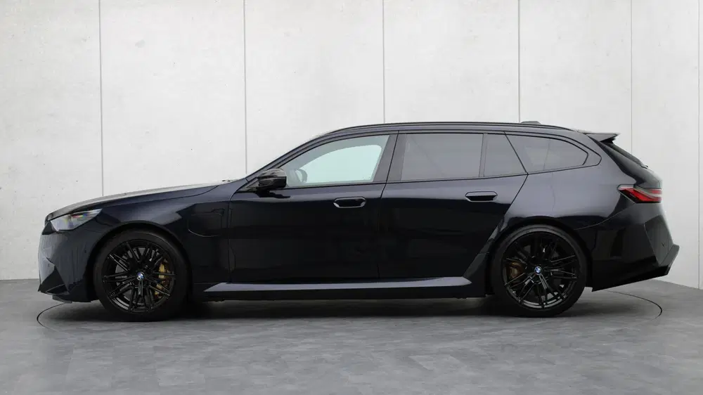 BMW M5 Touring uit 2025, foto 2