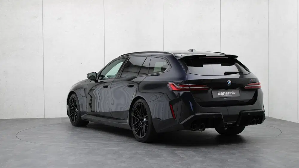 BMW M5 Touring uit 2025, foto 3